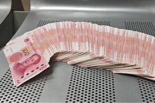 稳定但失误较多！特雷-杨三分13中7空砍30分13助2断&失误6次